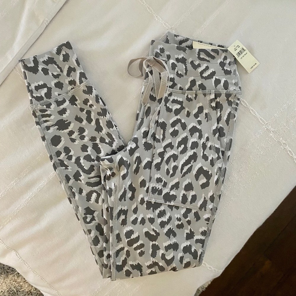 NEW AERIE OFFLINE LEGGING